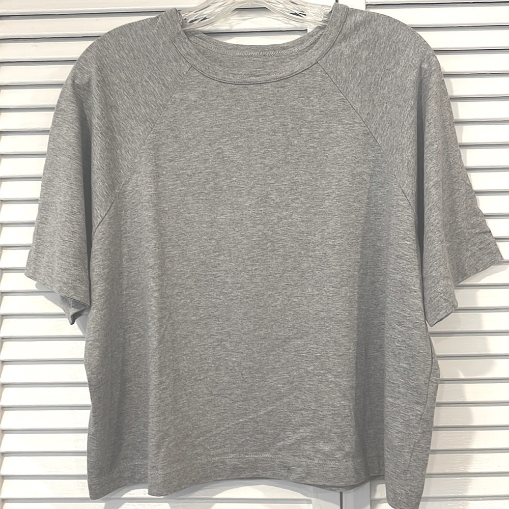 EVERLANE Boxy Raglan Tee